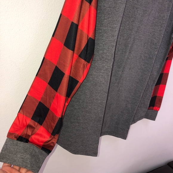 LAST ONE‼️ Plaid long sleeve Grey sweatshirt - Picture 6 of 7